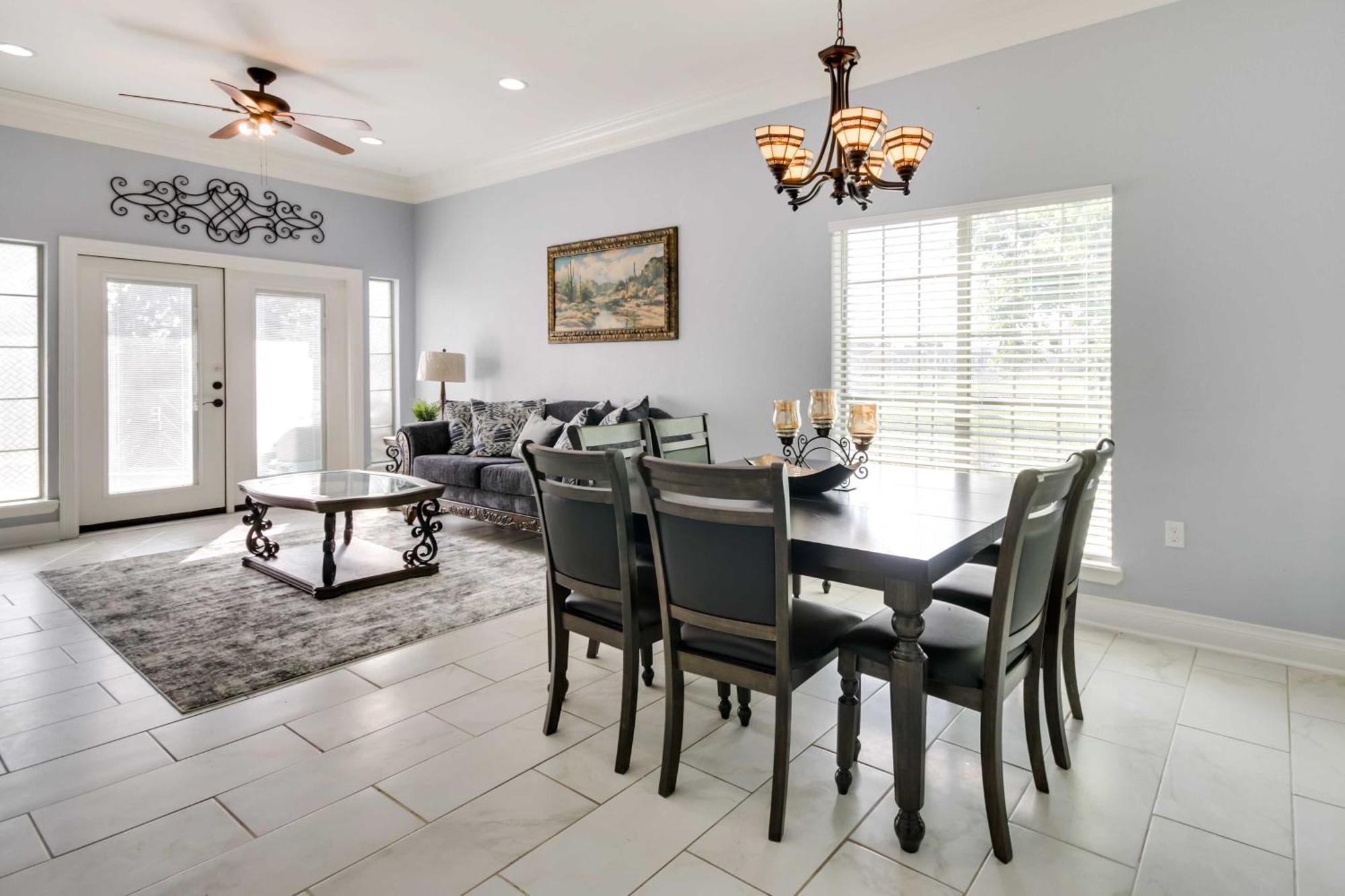 Luxe Southwest Houston Home With Balconies And Patio! Exterior photo