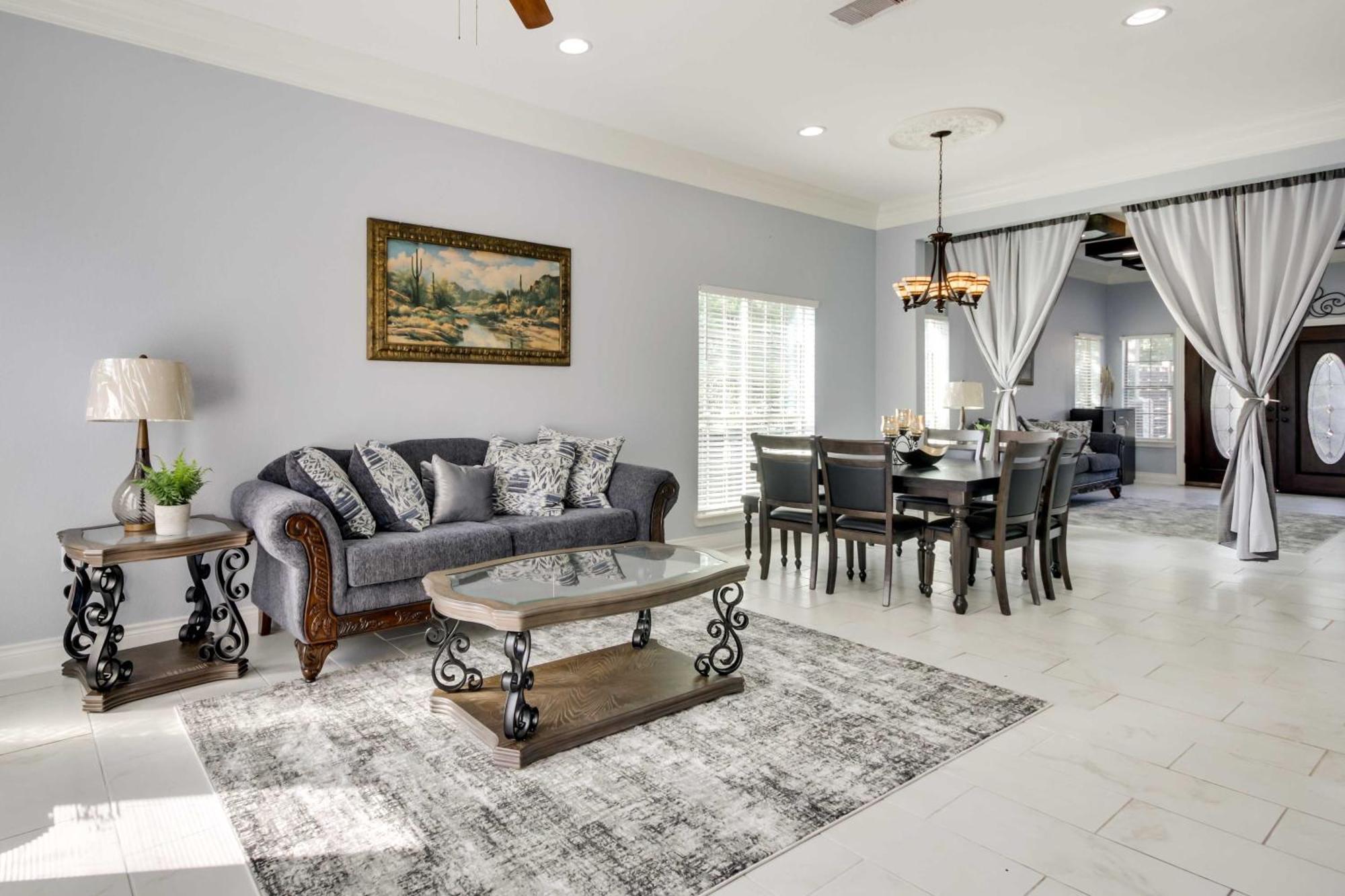 Luxe Southwest Houston Home With Balconies And Patio! Exterior photo